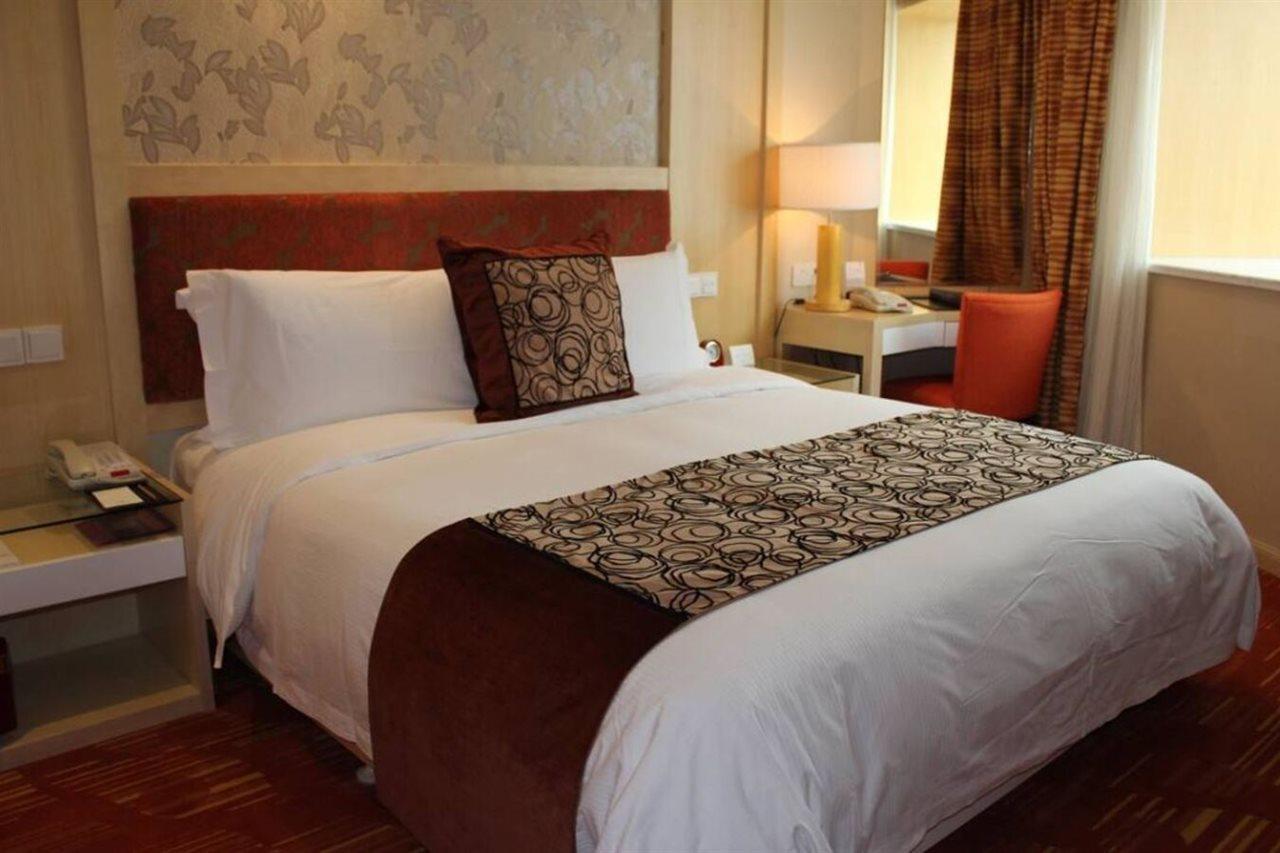 Puxi New Century Hotel Şanghay Dış mekan fotoğraf