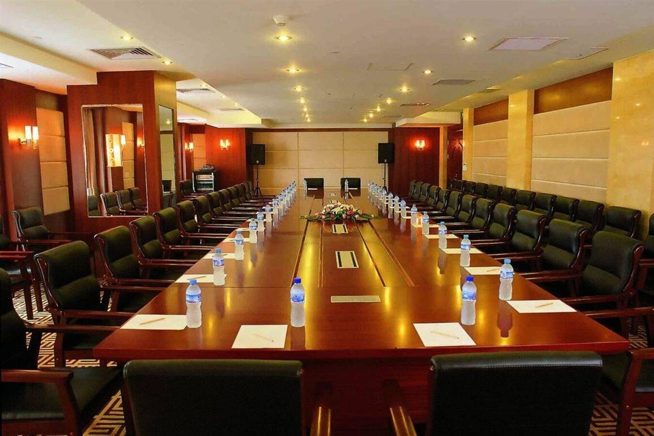 Puxi New Century Hotel Şanghay Dış mekan fotoğraf