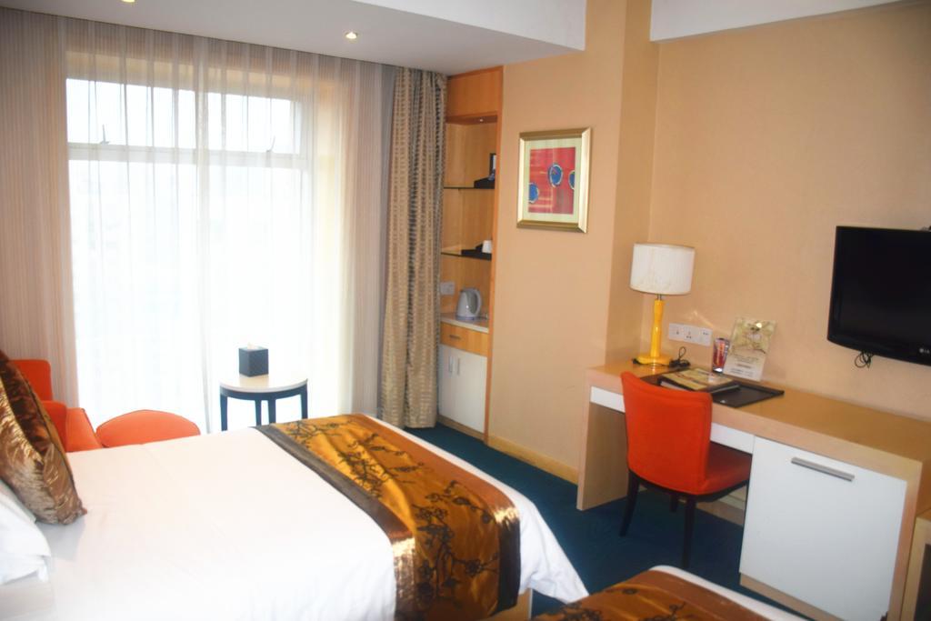 Puxi New Century Hotel Şanghay Dış mekan fotoğraf