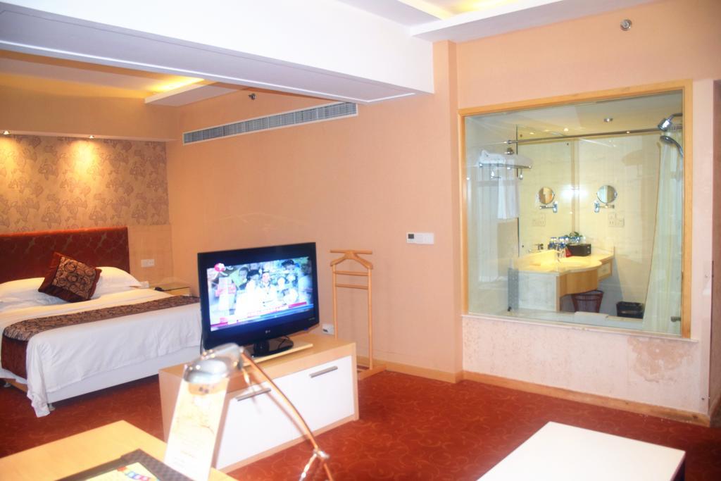 Puxi New Century Hotel Şanghay Dış mekan fotoğraf